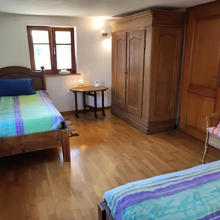 Petite Maison Alsacienne Dans Un Village Au Calme Niederroedern